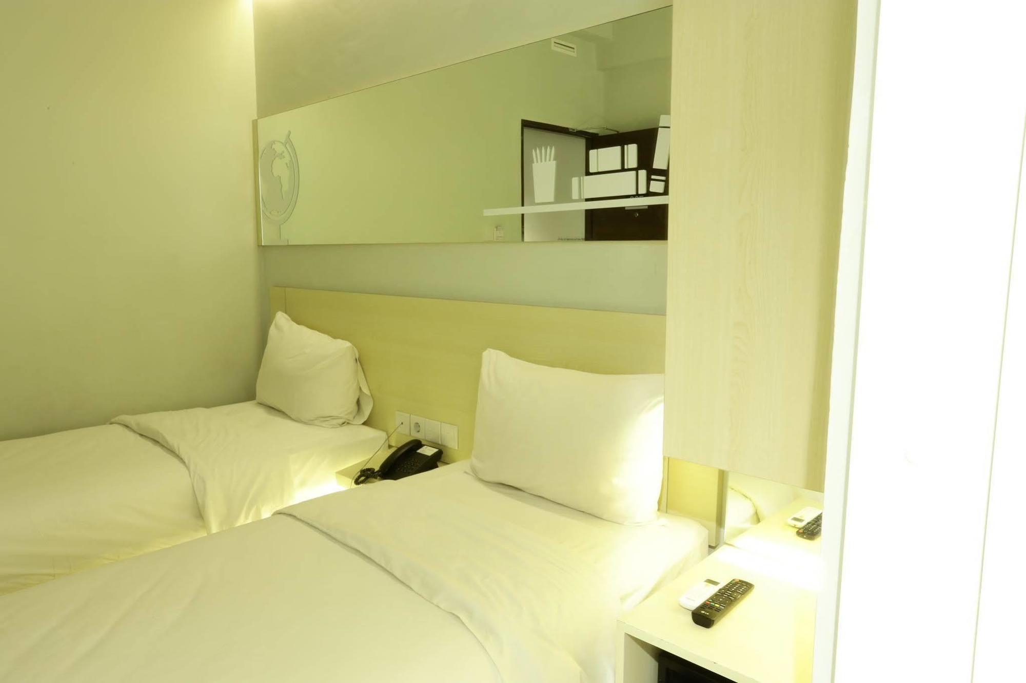 Cleo Hotel Tunjungan Surabaya Eksteriør bilde