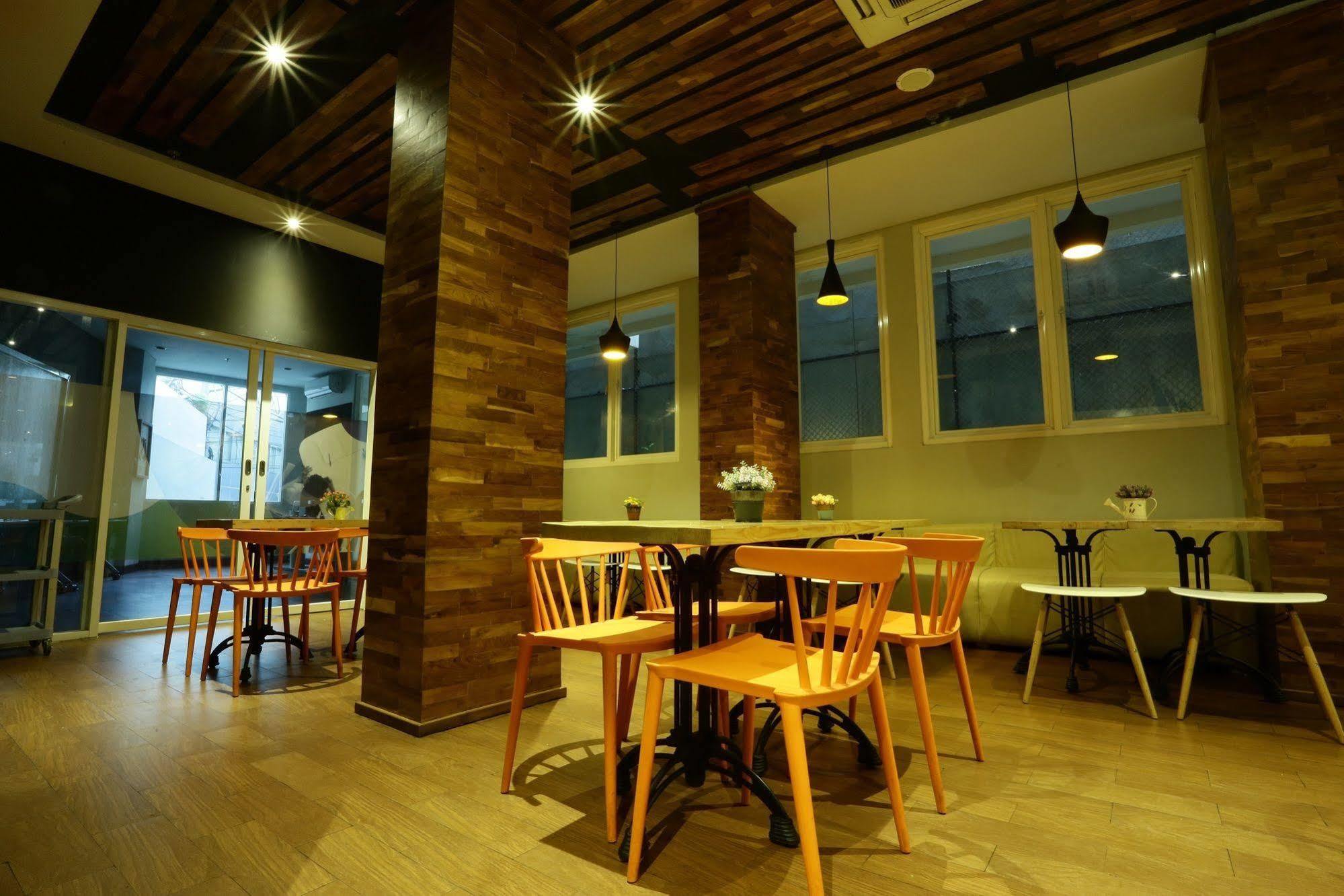 Cleo Hotel Tunjungan Surabaya Eksteriør bilde